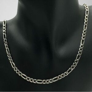 SILVER TONE CHAIN NECKLACE